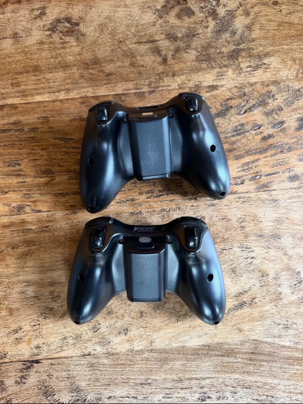 2 Xbox 360 Controller - Picture 4 of 4